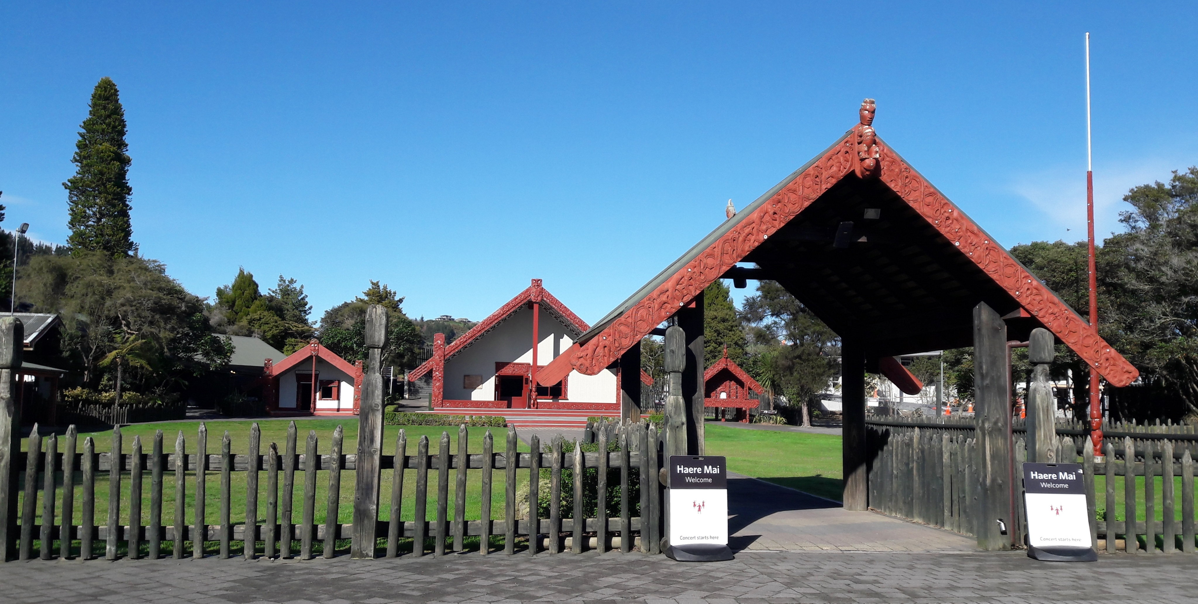 Te Puia Pa- site of an ancient fortified village with "Rotowhio Marae" on the inset