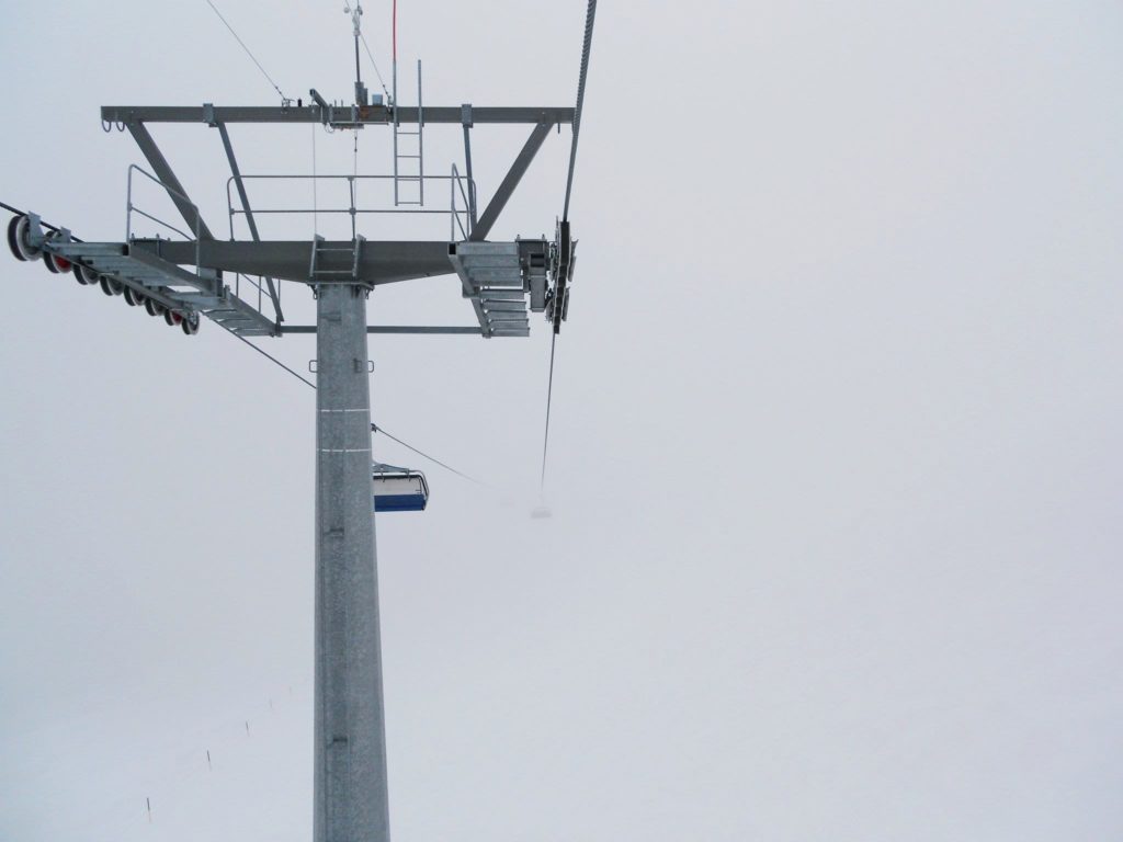 The intimidatingly hazy surreal view of Mount Titlis from the cable car