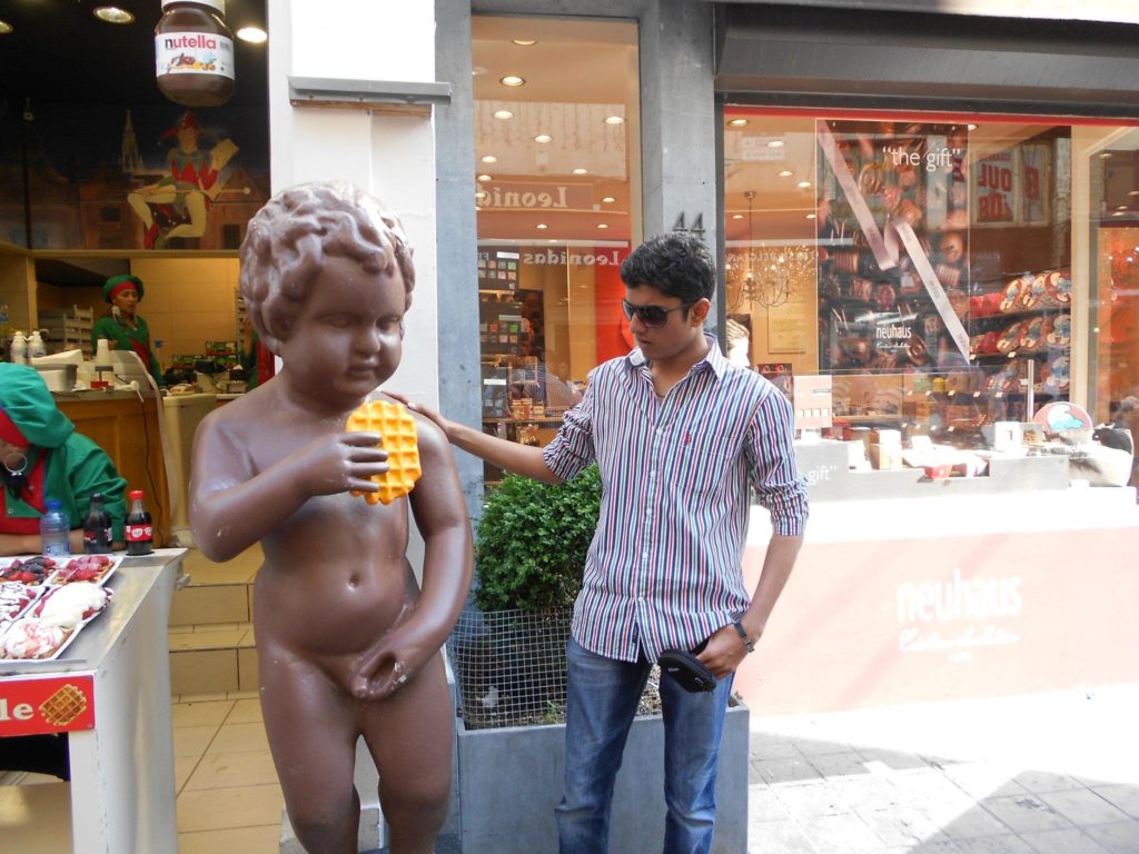 Me dazzled by the statue boy's swagger handling a waffle & a genital