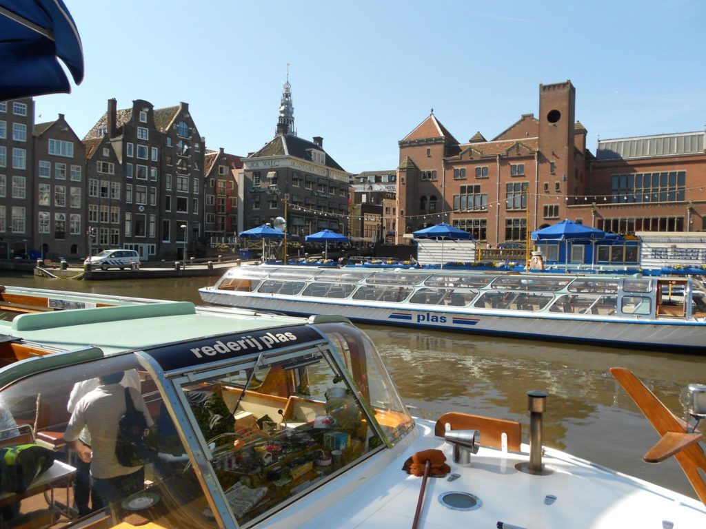 Experiencing Amsterdam through the amazing traditional Canal Cruise
