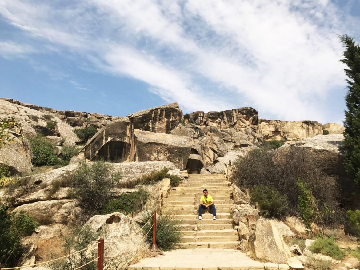 Baku day trips - Gobustan tour, Ateshgah and Yanar Dag tour