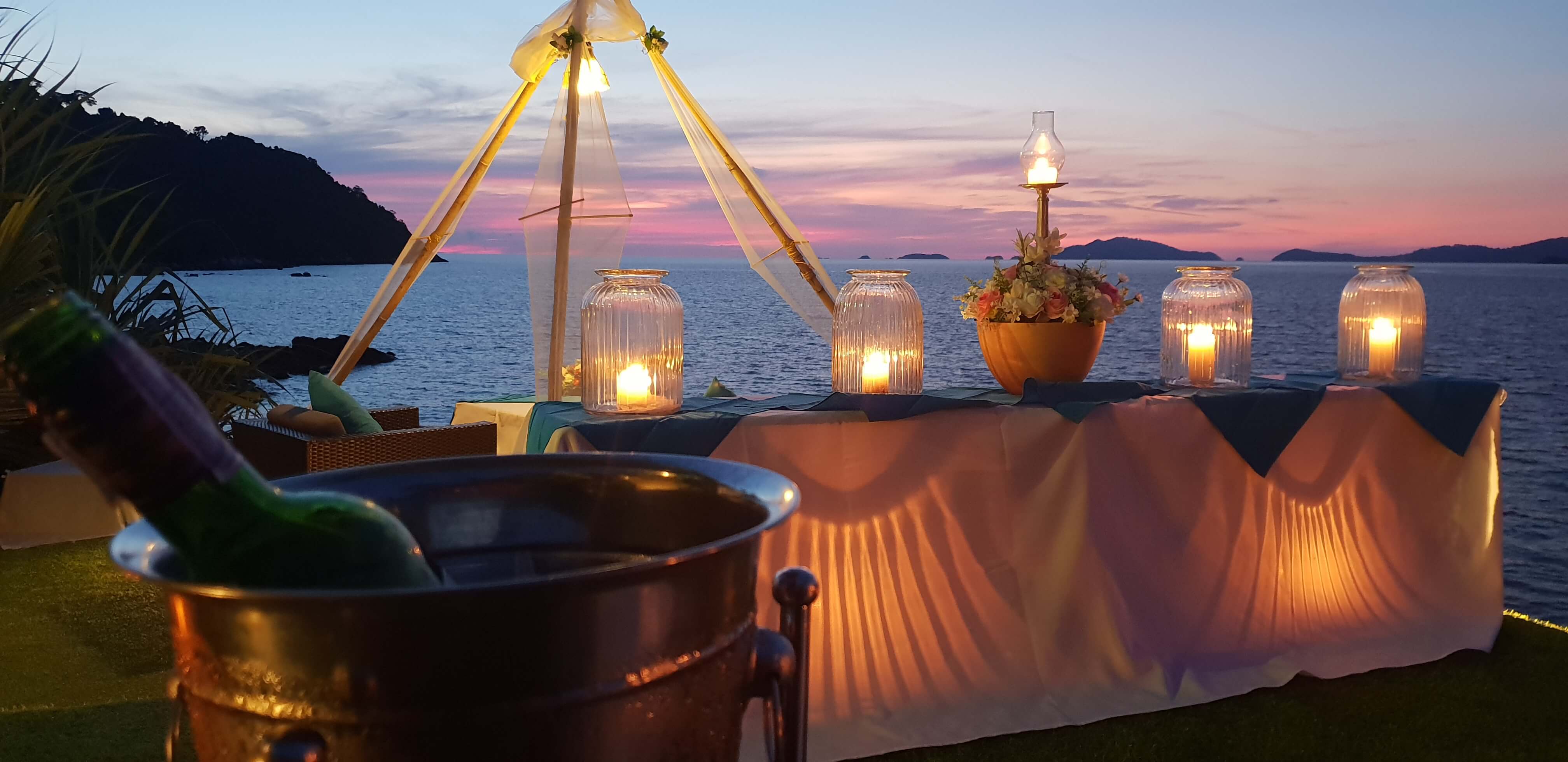 The sunset dining experience at The Cliff Lipe resort is truly one of a kind