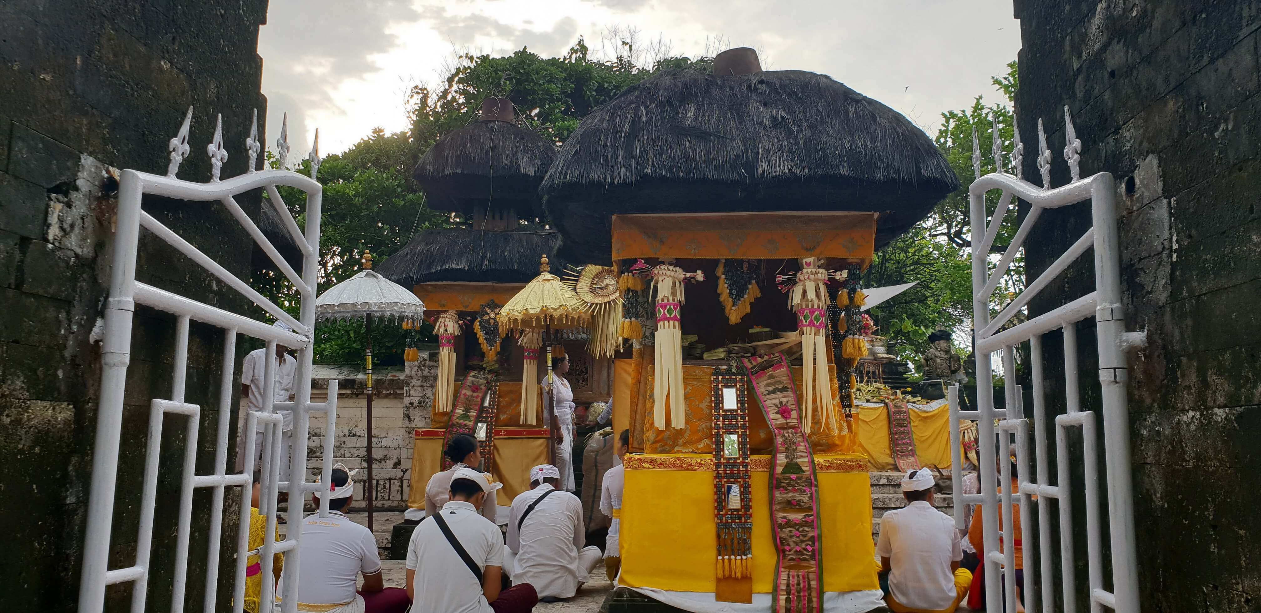 A view of the Hindu ceremony happening inside the Uluwatu temple