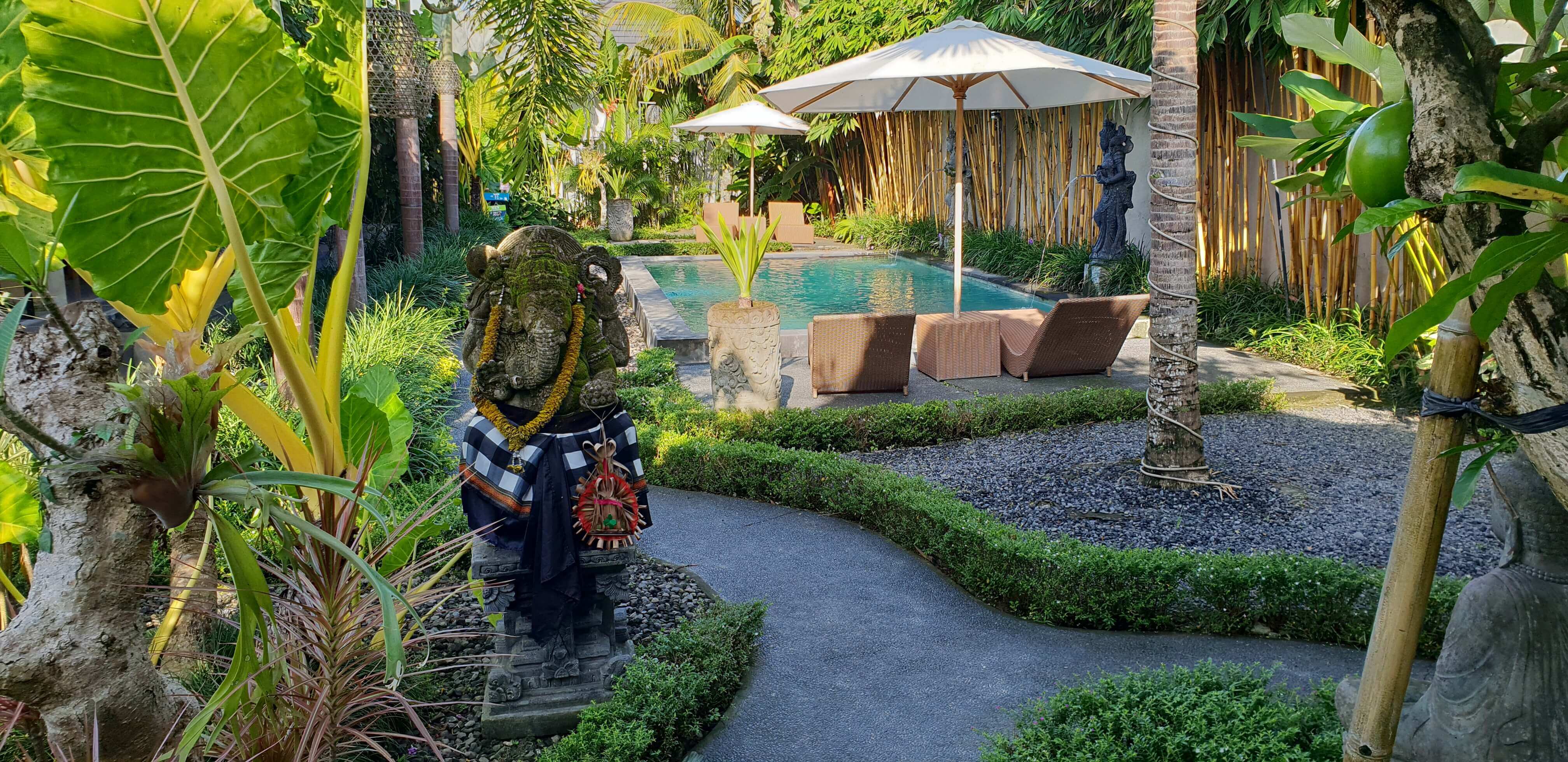Set amidst the rice fields, the Moksha in Ubud offers a serene green ambience besides a tropical pool
