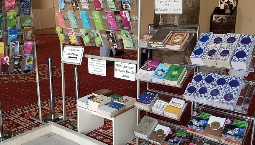 There are free books available for tourists to read about Islam and educate themselves