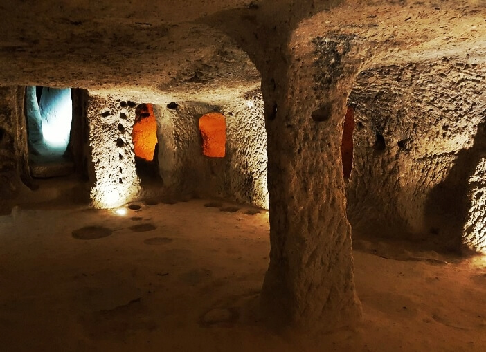 Exploring the Kaymakli underground city is one of the most thrilling activities from all the activities in the Cappadocia Red and Green tours combined