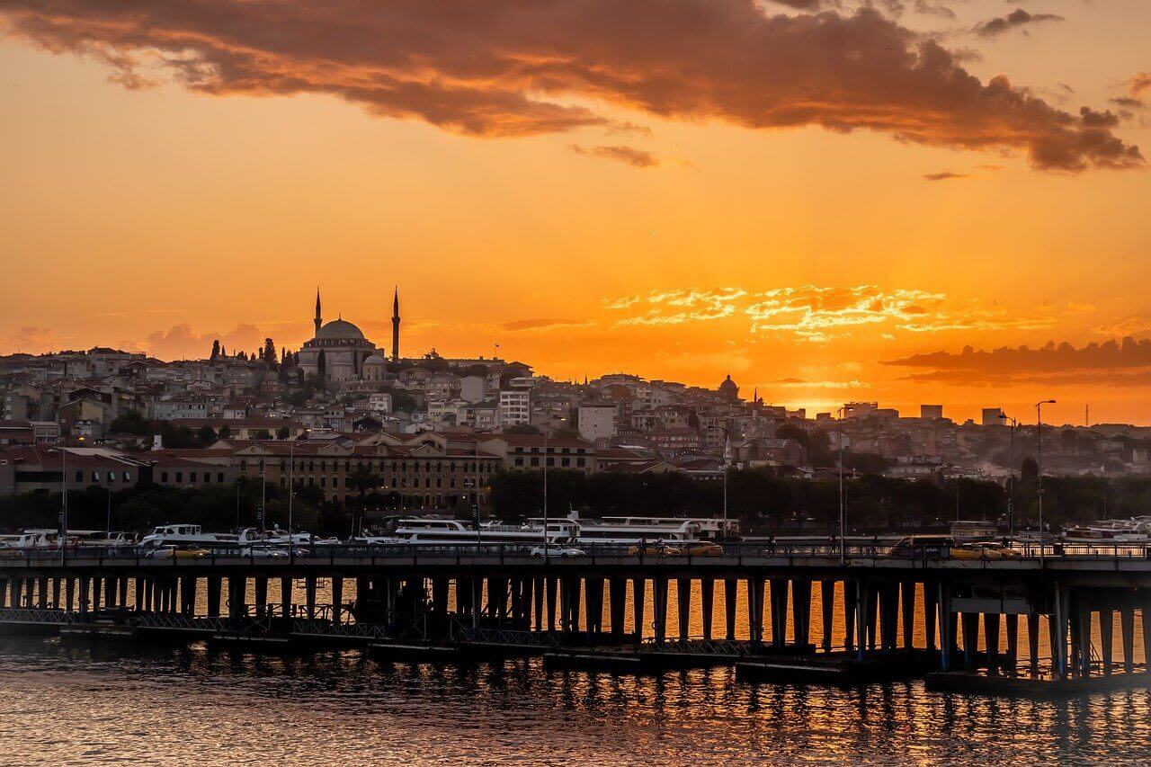 Istanbul is a great melange of history and modernity and the most colourful part of your 10 day Turkey itinerary