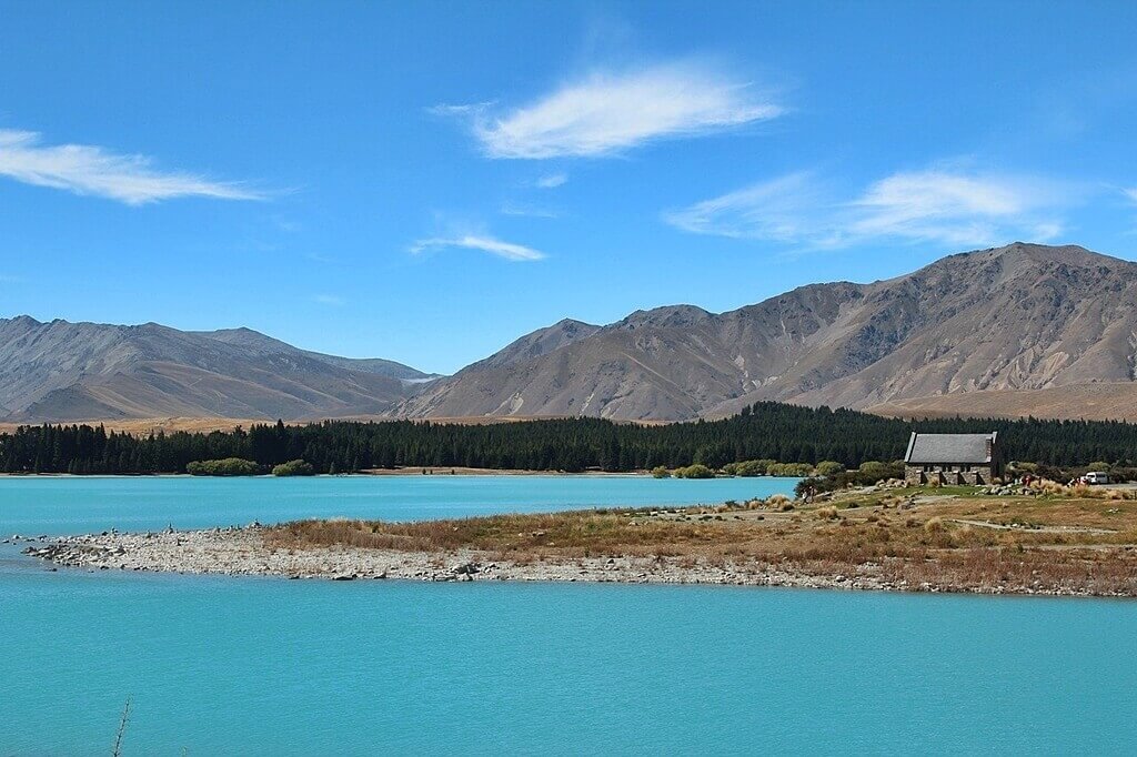 Lake Tekapo is the most attractive sight in New Zealand South Island that cannot be missed