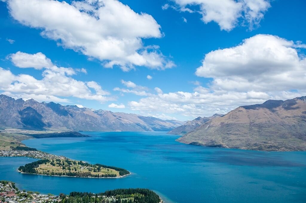 Stunning view of Lake Wakatipu from the Ben Lomond Hike in Queenstown
