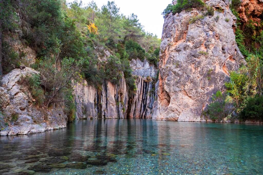 Taking a dip in the Montanejos Hot Springs is a Spanish bucket list activity that you have to do