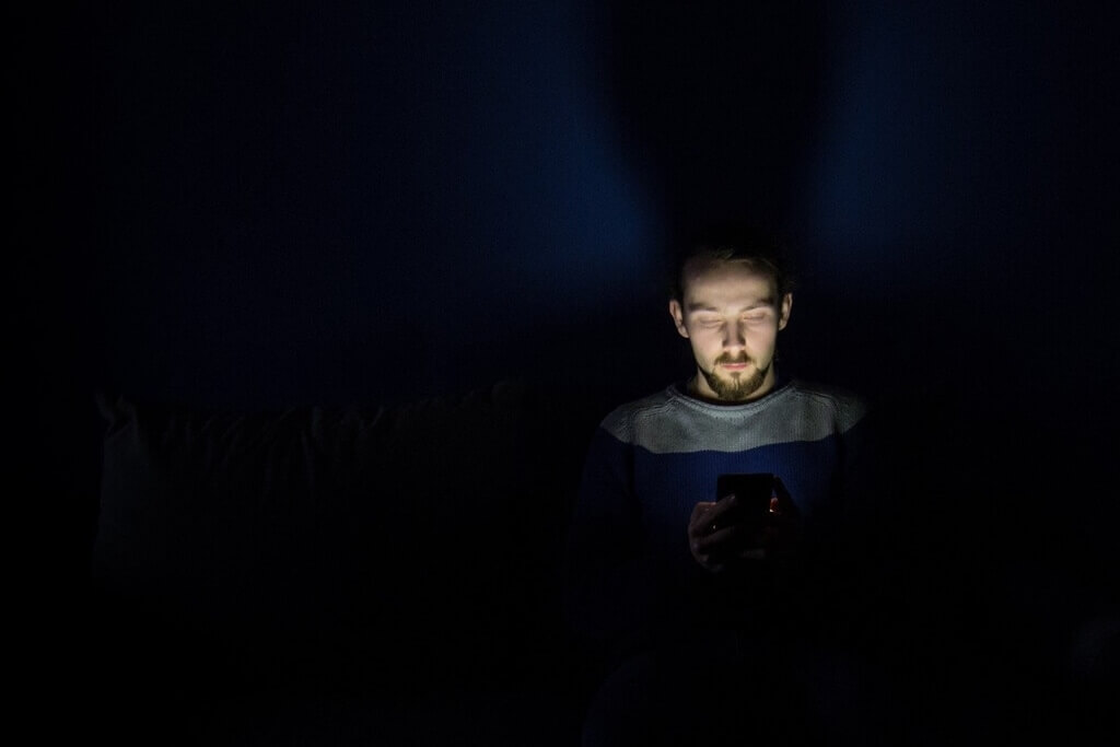 The blue light from gadgets can confuse the internal body clock and cause insomnia so reduce the screen time and get adequate sleep to stay healthy during lockdown
