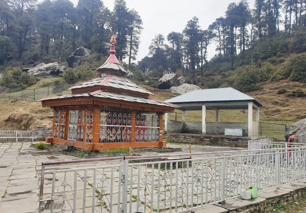A temple dedicated to Goddess Buddhi Nagin is perched on a hill located to the left of the lake