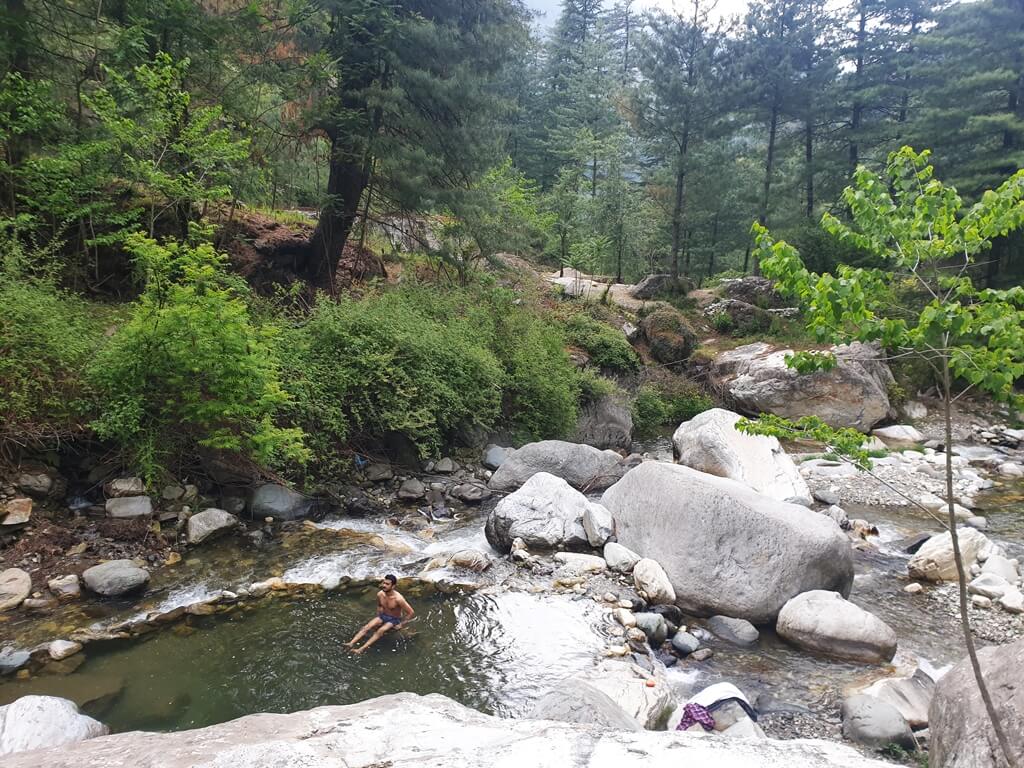 You can also enjoy a bath in the cordoned natural pool that the Pushpabhadra river stream forms inside the property