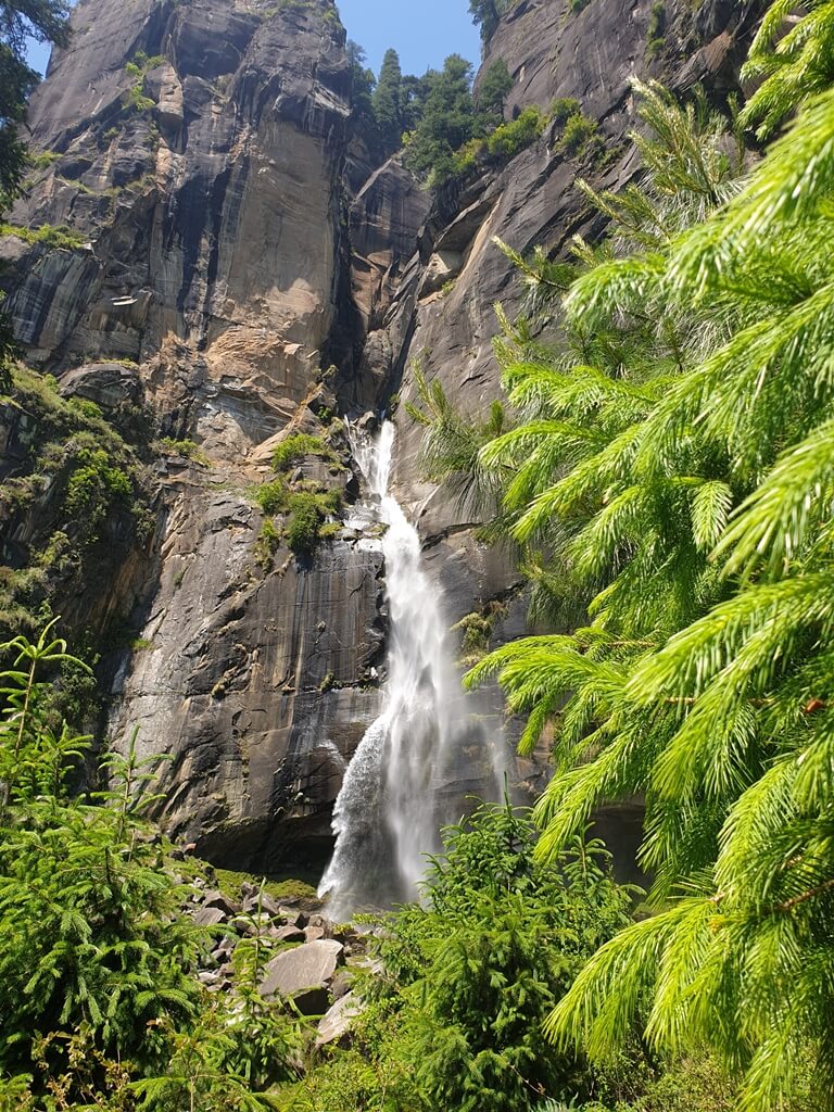 You are greeted by misty sprays and a strong breeze when you are about to reach the Jogini waterfall