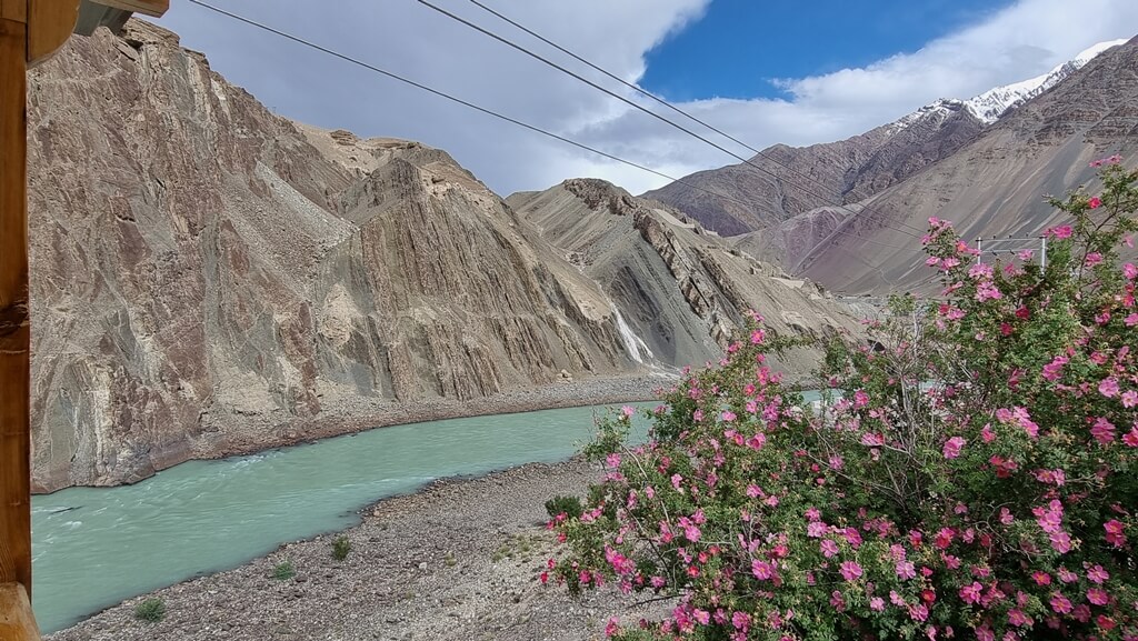 An Indus river viewpoint behind the Alchi monastery