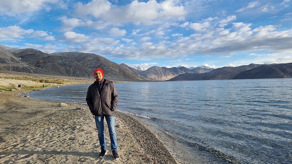 Me absolutely loving the sights and sounds of the Pangong Lake at sunrise