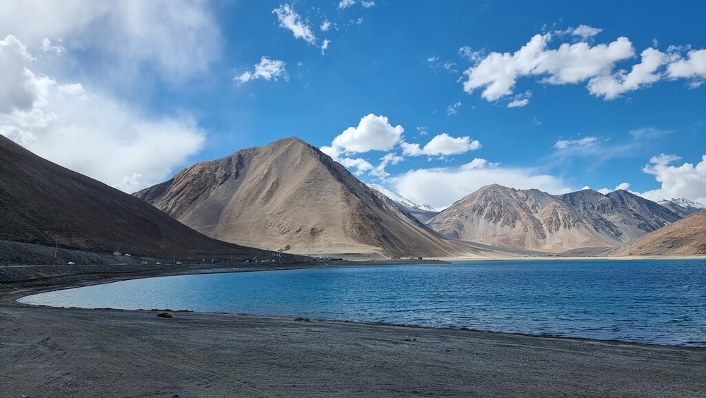 Pangong Lake is truly the epitome of astounding natural beauty, making the place an automatic inclusion in the 7-day Leh Ladakh itinerary