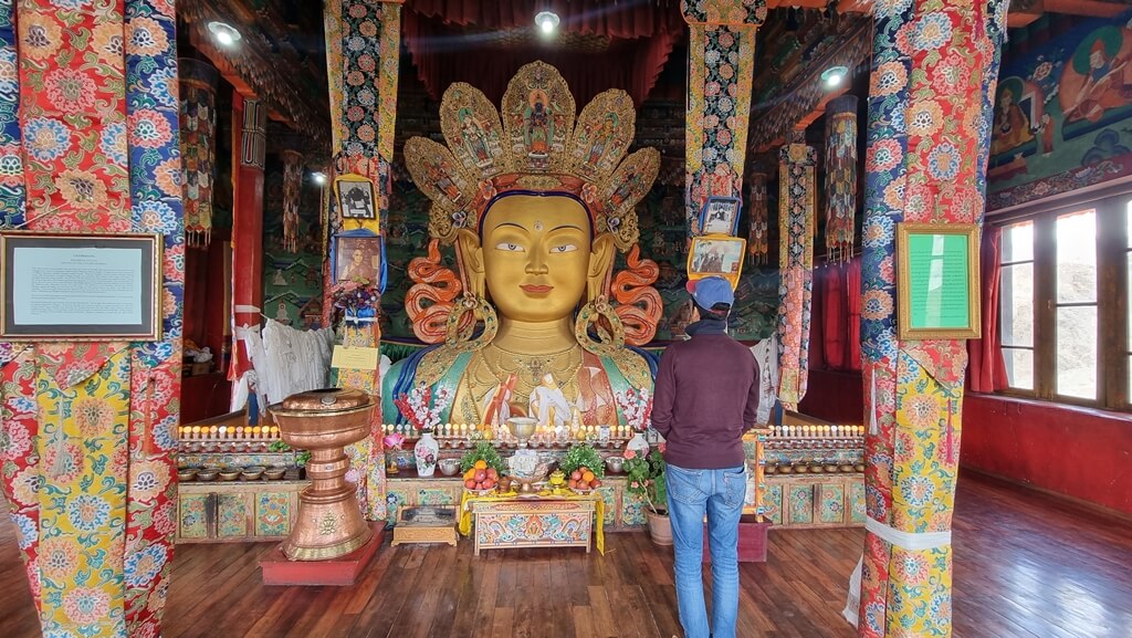 The main highlight of the Thiksey monastery is a 15-metre statue of Maitreya Buddha in the Maitreya Temple