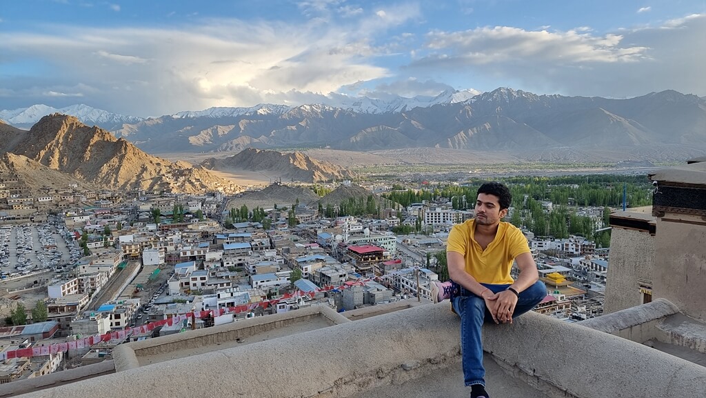 Visit the Leh Palace an hour or two before sunset because the sunset views from the top are to die for